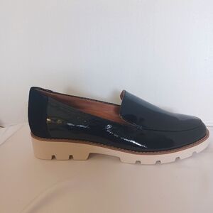 Vionic Kensley Black Patent Loafer – Size 10